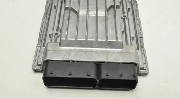 BMW 3 E90 E91 Engine control unit/module ECU 7599881