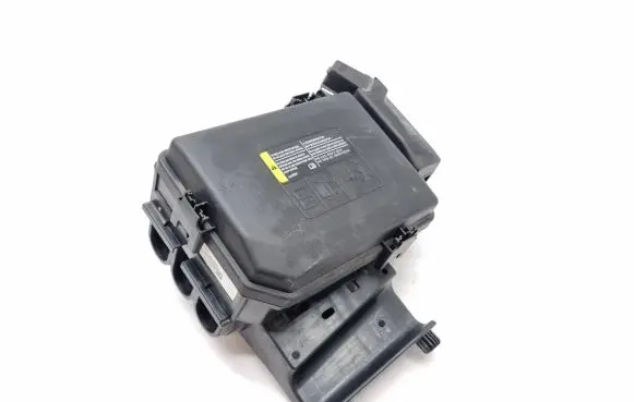Chevrolet Volt II Fuse box set 23301690 812461952 8639800000000U