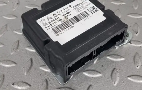 Peugeot 3008 I Airbag control unit/module 9677044380 0285010980