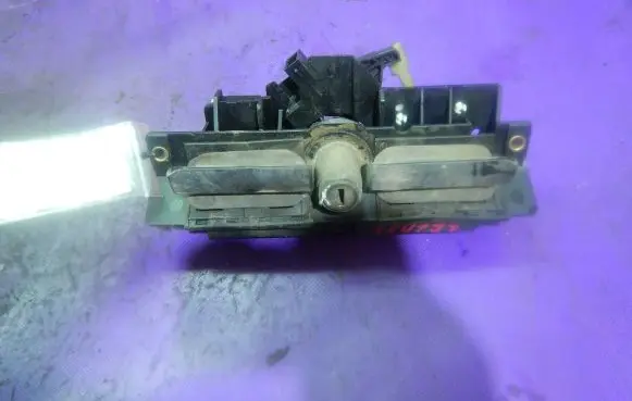 Audi A4 S4 B5 8D Tailgate/boot open switch button 