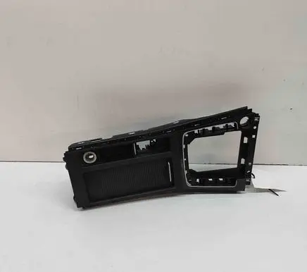 Other center console (tunnel) element