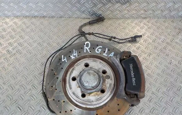Mercedes-Benz GLA W156 Front wheel hub spindle knuckle