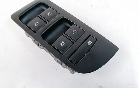 Opel Zafira C Electric window control switch 13305009