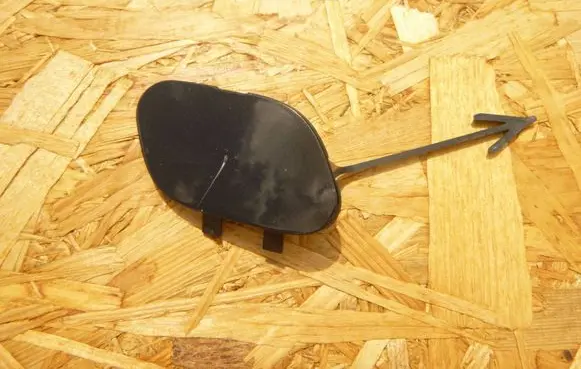 Opel Corsa E Front tow hook cap/cover 13399230