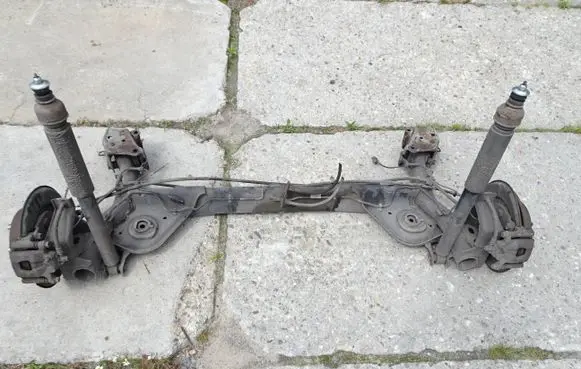 Nissan Juke I F15 Rear beam