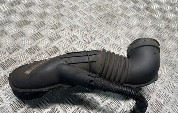 BMW X1 E84 Air intake hose/pipe 7804846