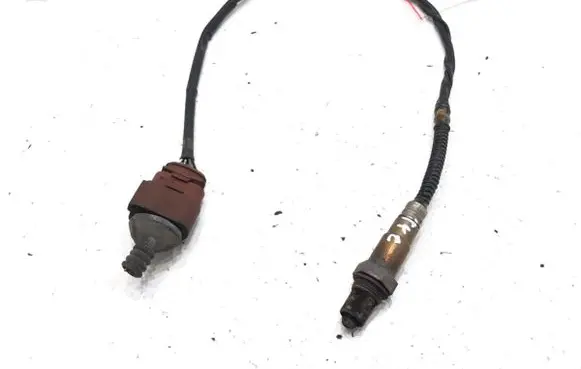 Audi A4 S4 B6 8E 8H Lambda probe sensor 058906265