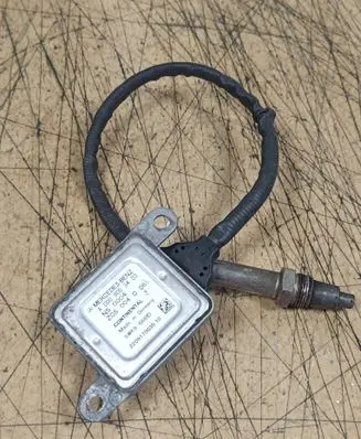 Mercedes-Benz S W222 Lambda probe sensor A0009053403