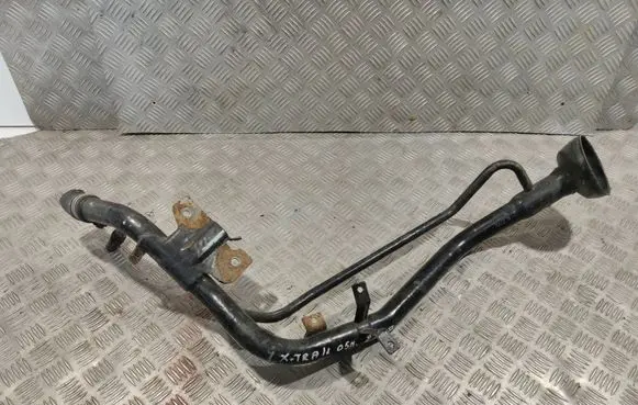 Nissan X-Trail T30 Fuel tank filler neck pipe 