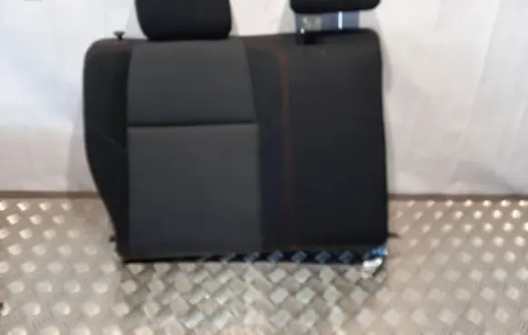 Subaru Impreza IV Rear seat AD264310