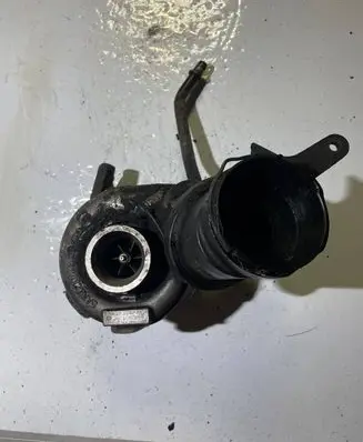 Mercedes-Benz E W210 Turbo A6110960999 7110061