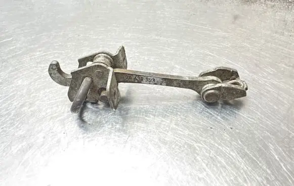 Opel Astra G Rear door check strap stopper 24430393