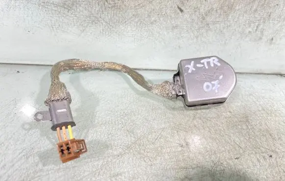 Nissan X-Trail T31 Headlight ballast module Xenon