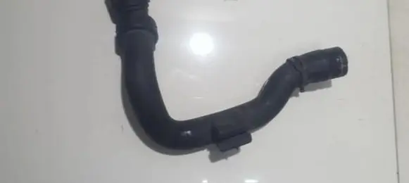 Volkswagen PASSAT B5.5 Engine coolant pipe/hose 8d0121101ad