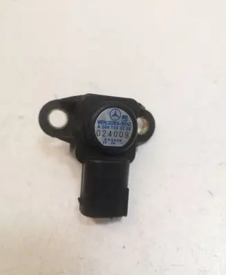 Mercedes-Benz C W203 Air pressure sensor A0041533328