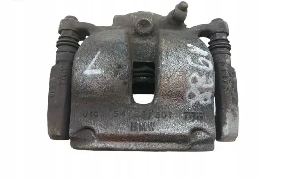 BMW 1 F40 Front brake caliper