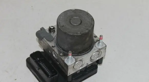 Toyota Avensis T270 ABS Pump 4454005150