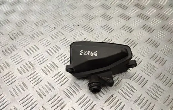 Vacuum air tank