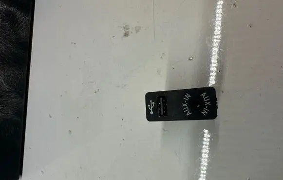 BMW 3 F30 F35 F31 AUX in-socket connector 9229247 MD169594