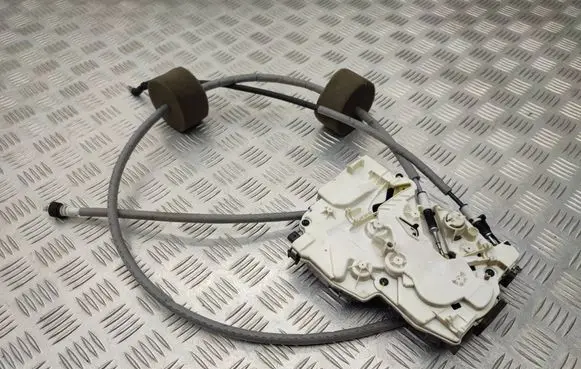 Mercedes-Benz Vito Viano W447 Sliding door lock A4477307901