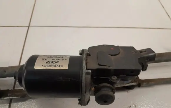 Toyota Avensis T250 Wiper motor 8511005060 06E26B1529 MS1592006410