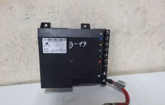 Mercedes-Benz S W221 Battery control module A2215400401 5DK00901305 A2214420655