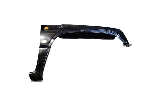 Jeep Cherokee III KJ Fender 