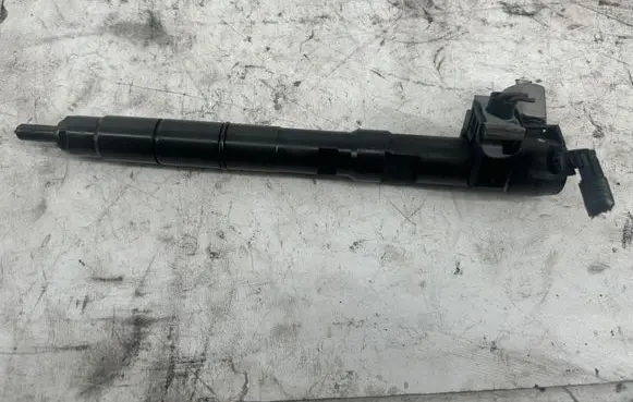 Volkswagen Polo V 6R Fuel injector 28231462 03P130277V400