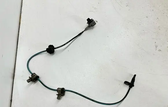 Subaru Forester SK ABS rear brake sensor 27540FL101