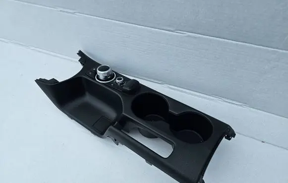 Mazda CX-3 Center console DB5J66CH0