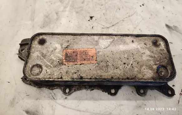 Engine oil radiator