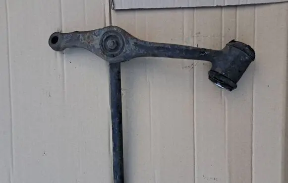 Mercedes-Benz W123 Front control arm 1233305707