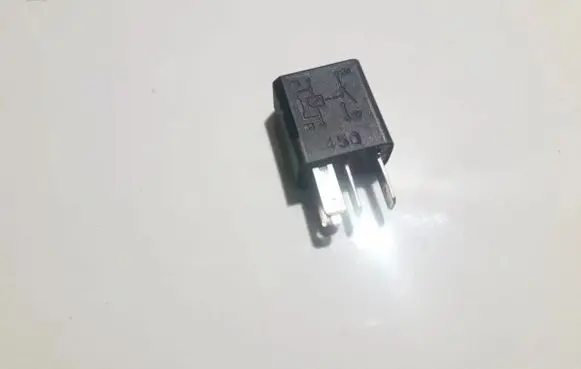 Opel Zafira A Other relay 24432680