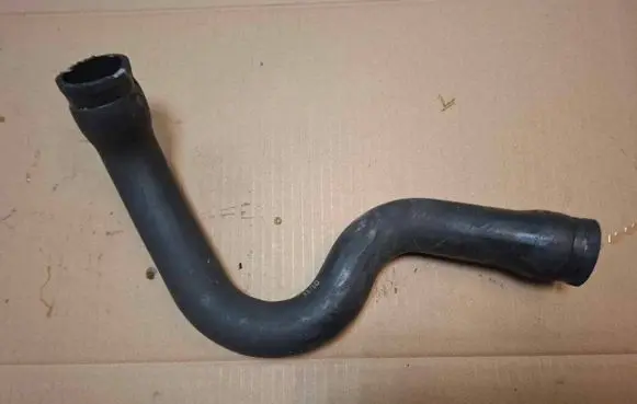 Volvo S80 Engine coolant pipe/hose 08671392