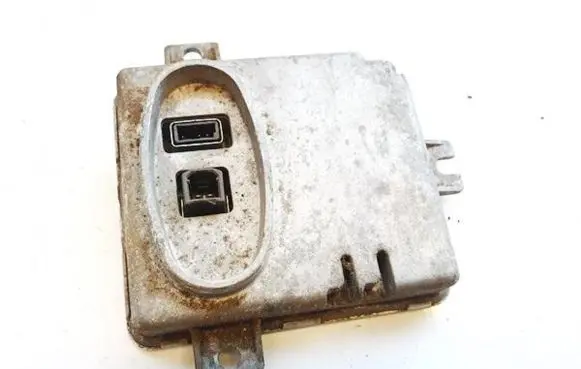 Volvo XC70 Headlight ballast module Xenon 6948180 6261110499