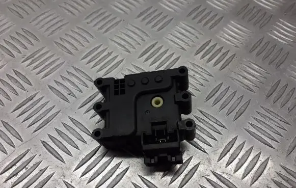 Mazda 6 A/C air flow flap actuator/motor 