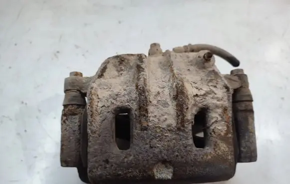 KIA Sorento Front brake caliper
