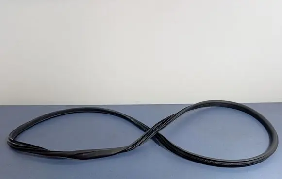 Ford Mondeo MK IV Front door rubber seal 