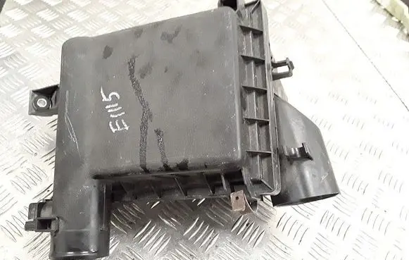 Toyota Prius (XW50) Air filter box 1781237030