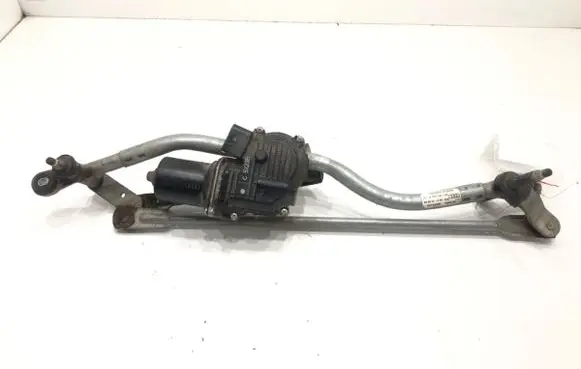 Front wiper linkage and motor