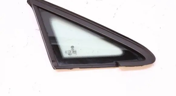 Volkswagen Golf VII Rear side window 5G0845412E