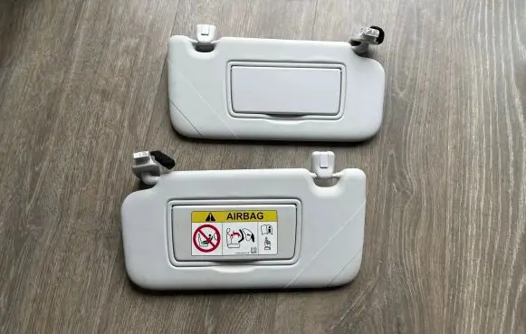 Ford Focus Sun visor J01H