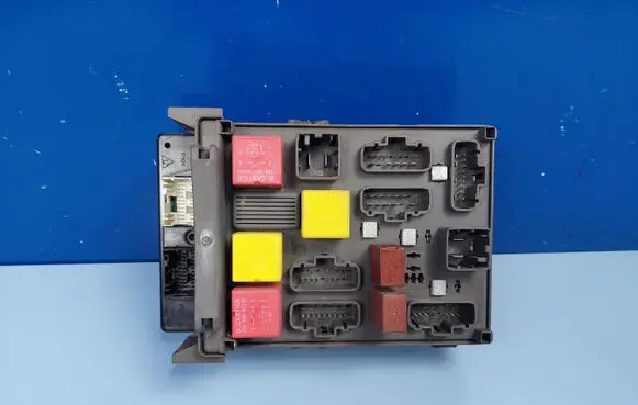 Renault Laguna II Fuse box set 8200300662