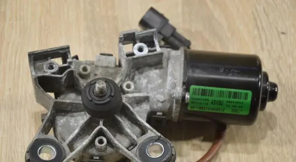 Opel Antara Wiper motor 20829043