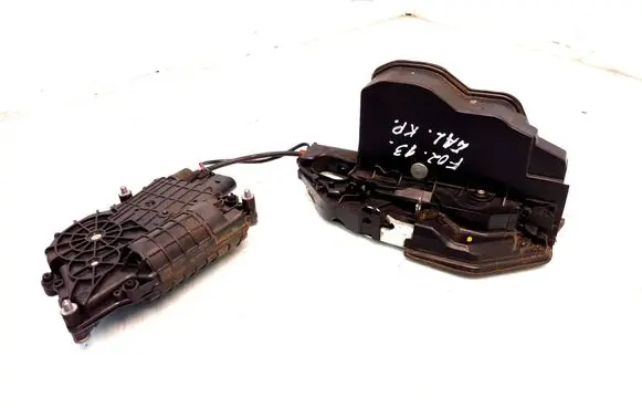 BMW 7 F01 F02 F03 F04 Rear door soft close latching motor 7185687