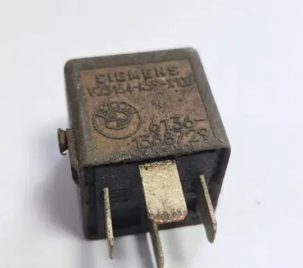 BMW 3 E46 Other relay 61361388729 V23134J59X108 6135