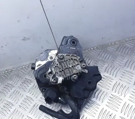 Volvo V70 Fuel injection high pressure pump 0445010043 8689590 017898