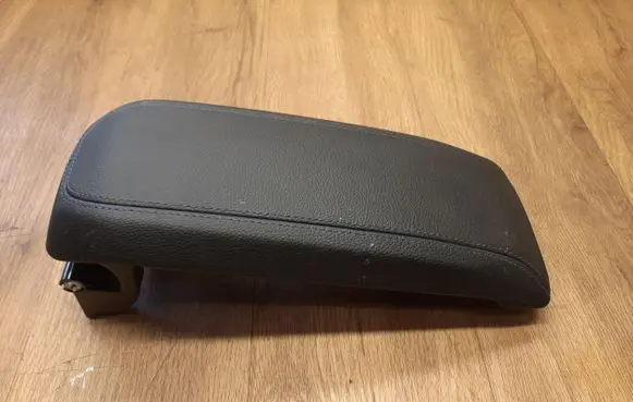 BMW 1 F40 Armrest 9460084