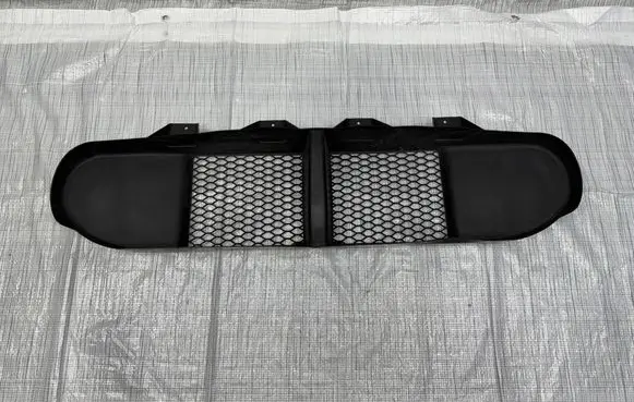 Maserati Grecale Radiator trim 670157174