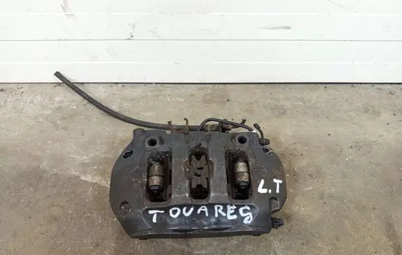 Volkswagen Touareg II Rear brake caliper 7P6615403K 270713BM5M